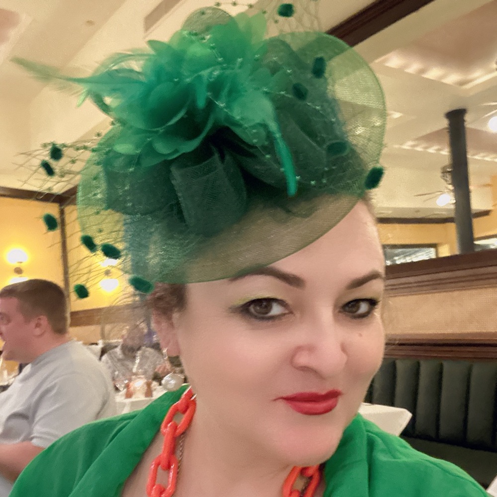 Meet your Posher, Aida